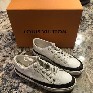 Louis Vuitton leather sneaker